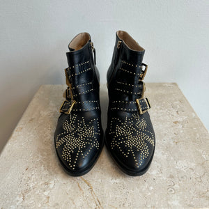 Pre-Owned CHLOE Black/Gold Susanna Short Boots - Size 38.5