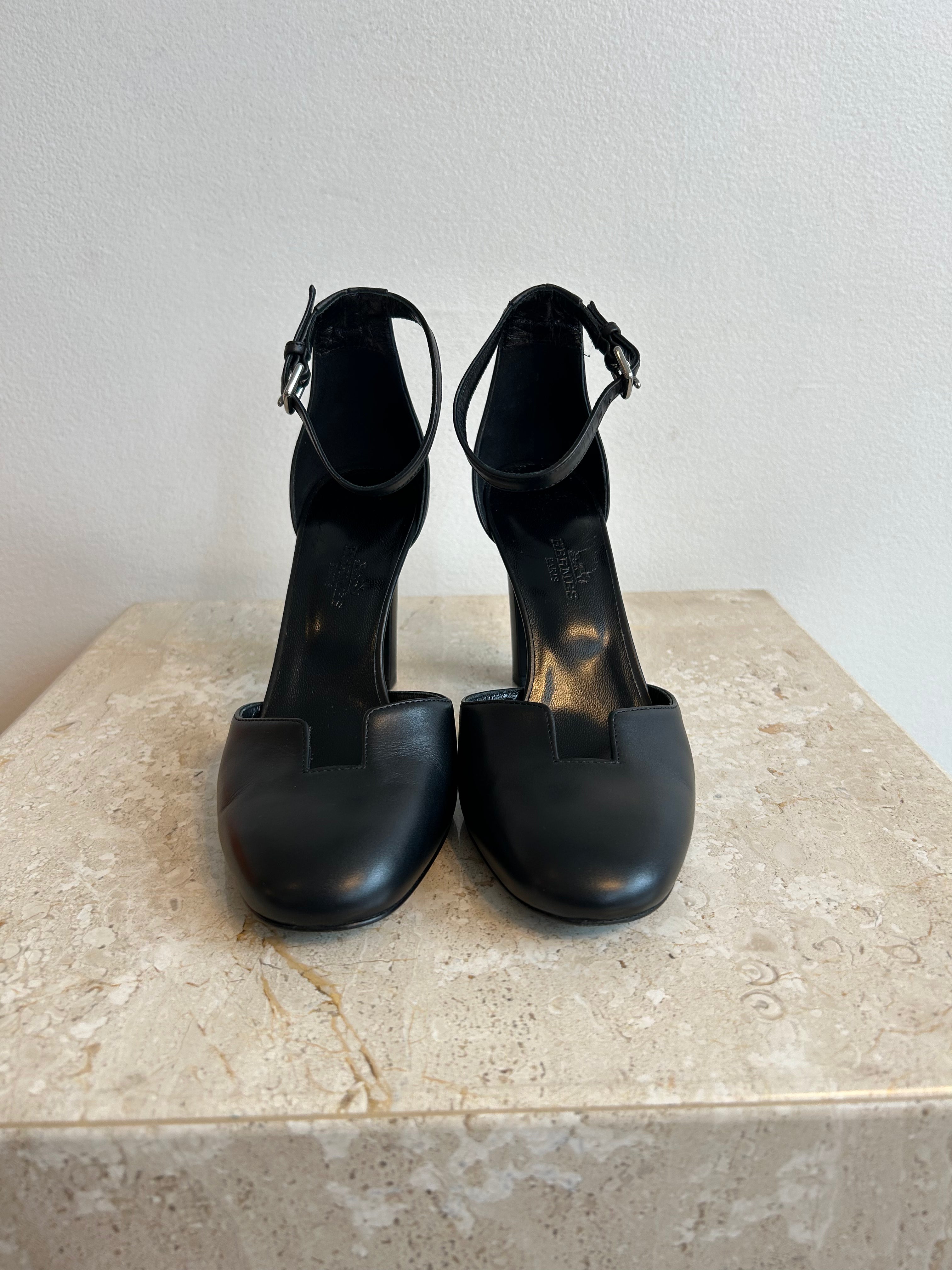 Pre-Owned HERMES Escarpin Lady Black Leather D'Orsay Pump - Size 36