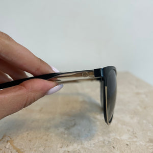 Pre-Owned GUCCI 4255/S Black/Gold Sunglasses