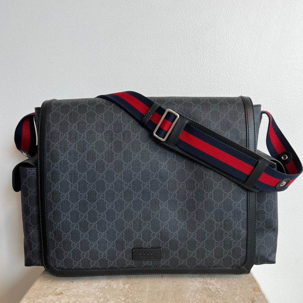 Pre-Owned GUCCI GG Supreme Bag