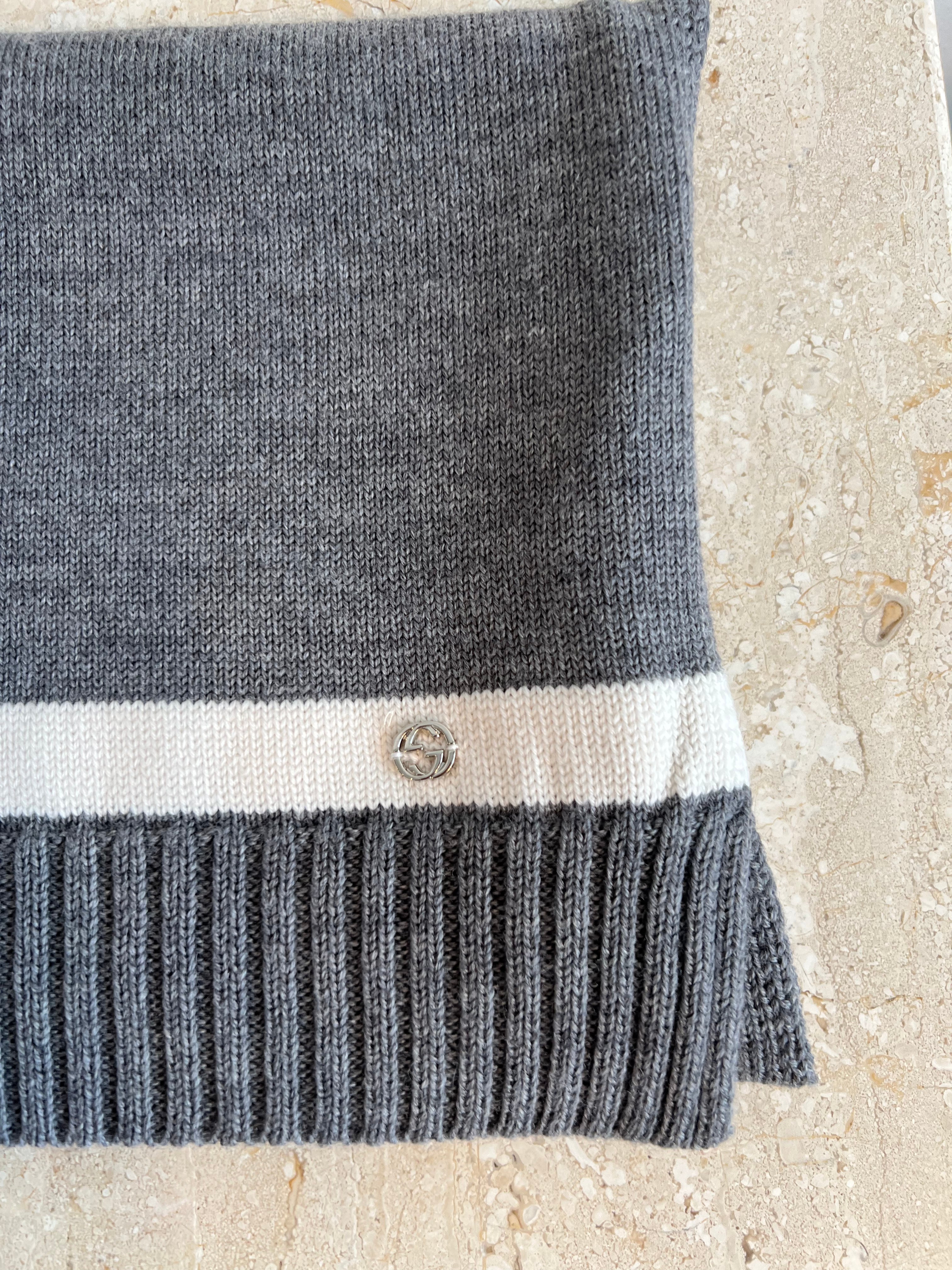 Pre-Owned GUCCI 100% Wool Grey & Ivory Scarf