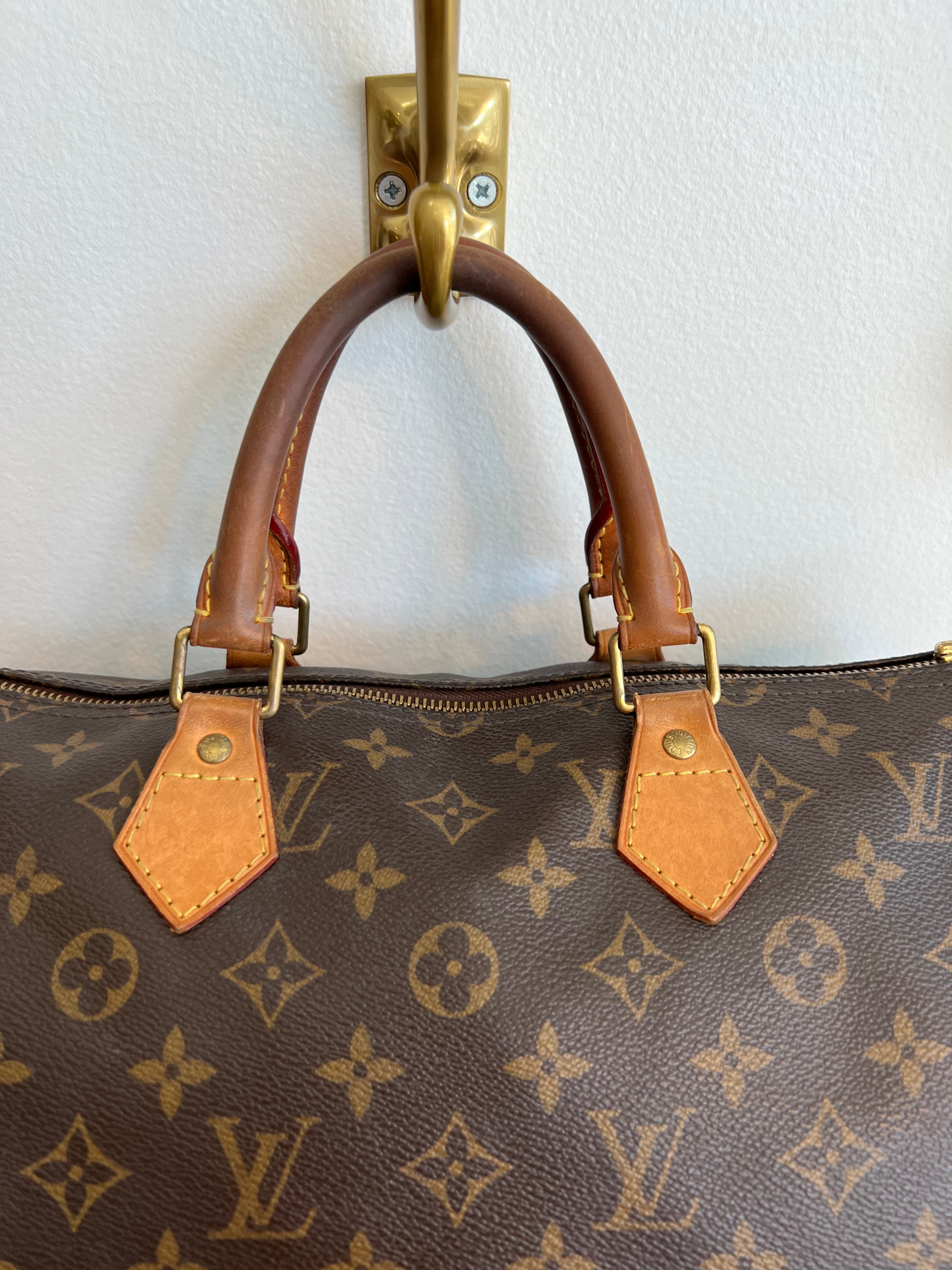 Pre-Owned LOUIS VUITTON Monogram Speedy 35