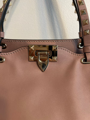 Pre-owned VALENTINO Small Rockstud Tote in Poudre