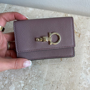 Pre-Owned SALVATORE FERRAGAMO "Cinder Rose" Card Case
