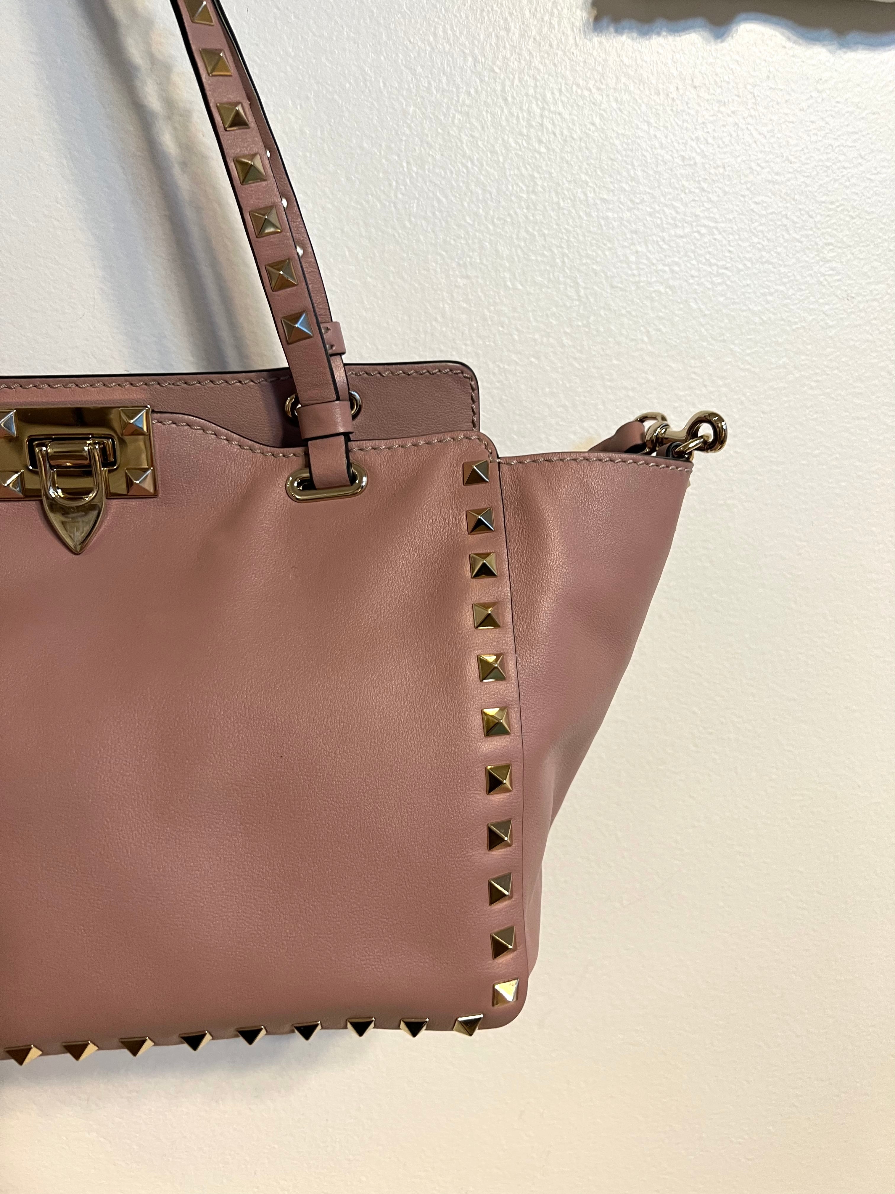 Pre-owned VALENTINO Small Rockstud Tote in Poudre