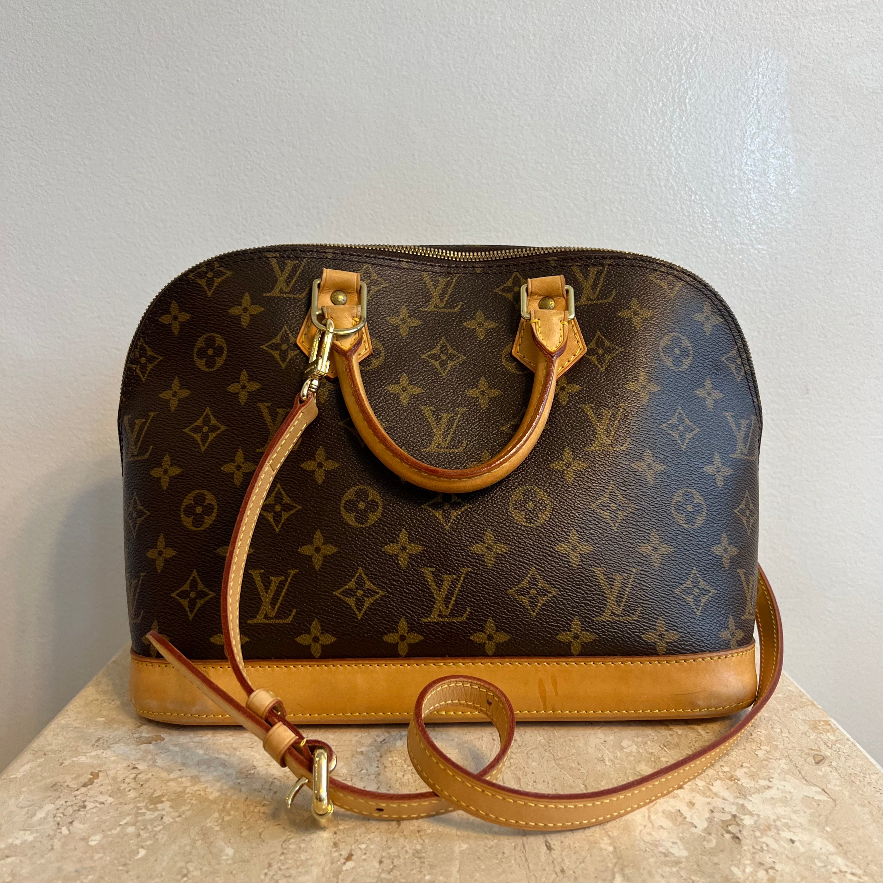 Pre-owned LOUIS VUITTON Monogram Alma PM with Strap – Valamode