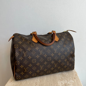 Pre-Owned LOUIS VUITTON Monogram Speedy 35