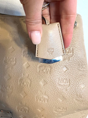 Pre-Owned MCM New Beige Shoulder Bag