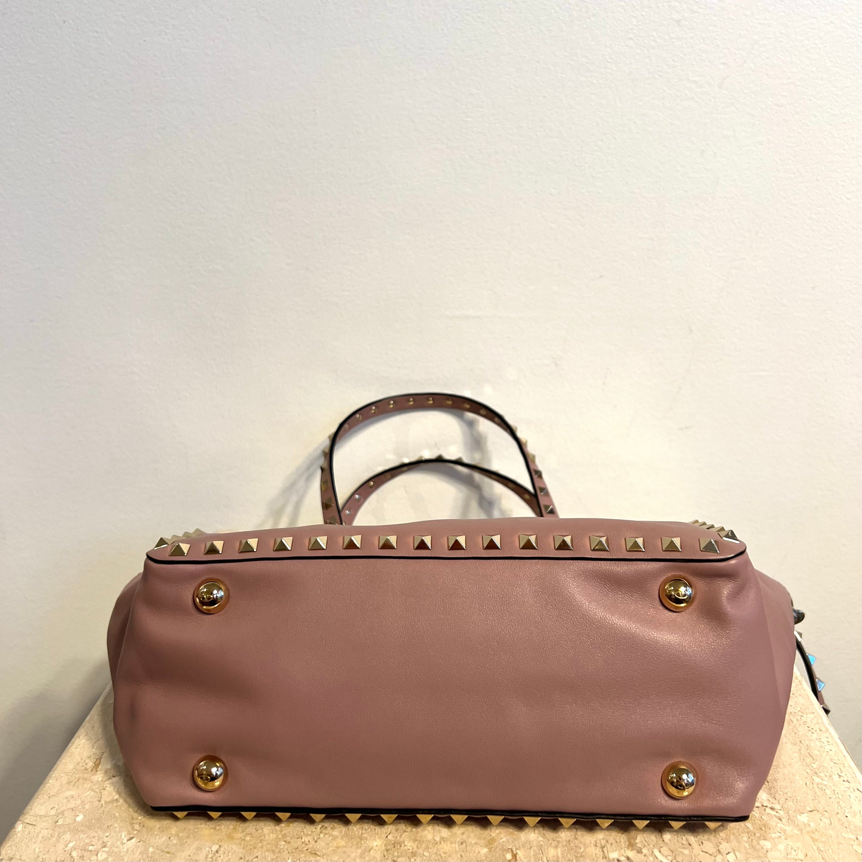 Pre-owned VALENTINO Small Rockstud Tote in Poudre