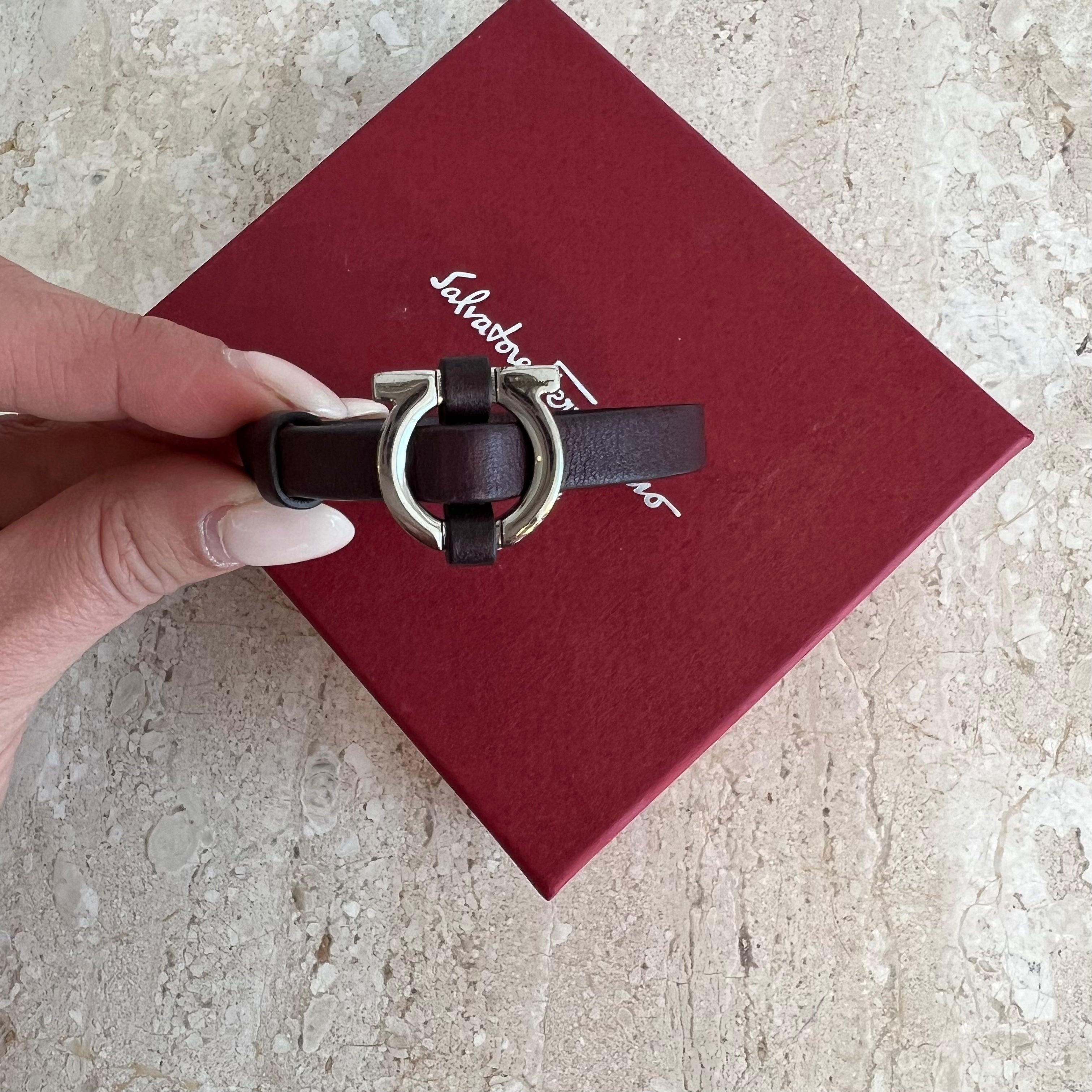 Pre-Owned SALVATORE FERRAGAMO  Burgundy Leather Gancini Bracelet