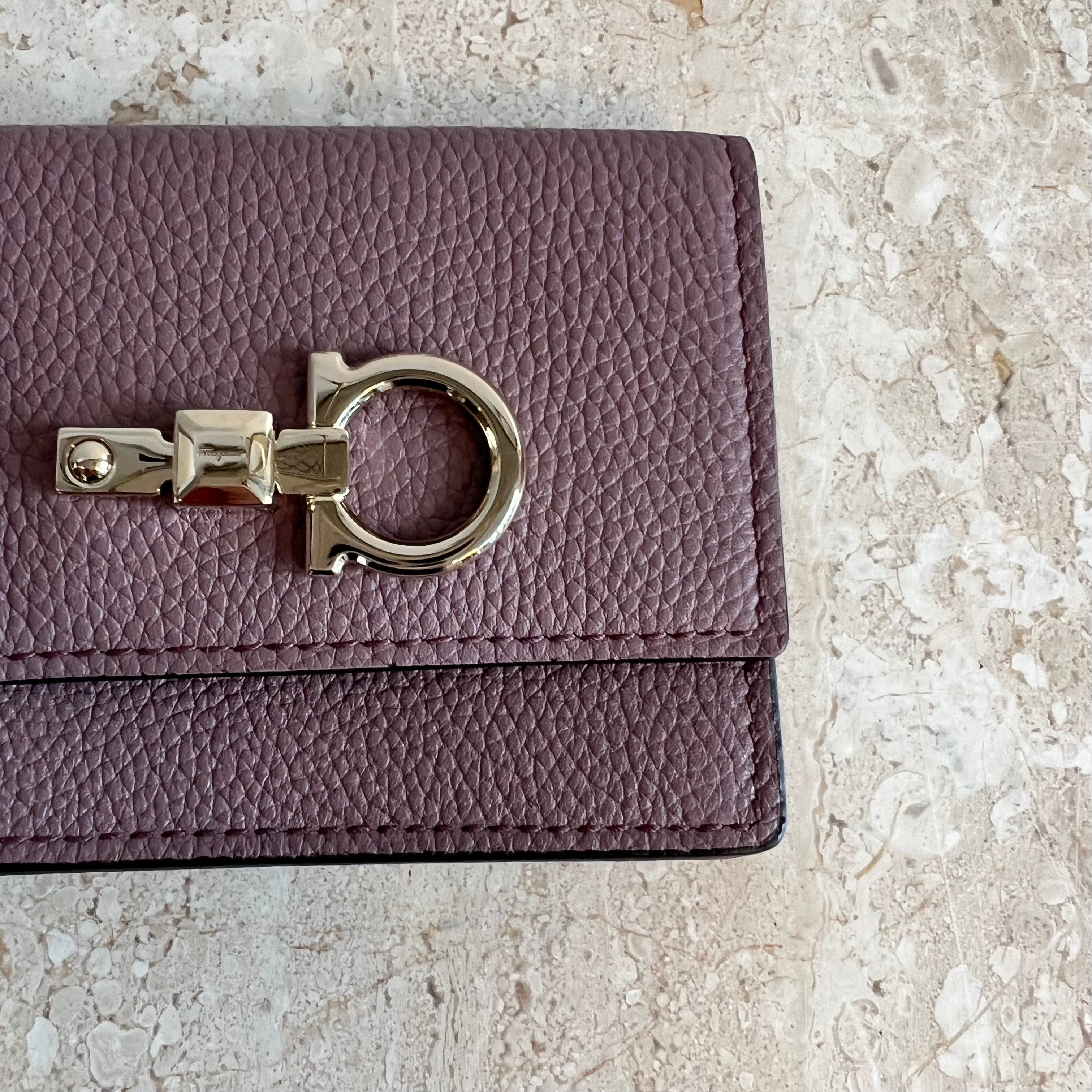 Pre-Owned SALVATORE FERRAGAMO "Cinder Rose" Card Case