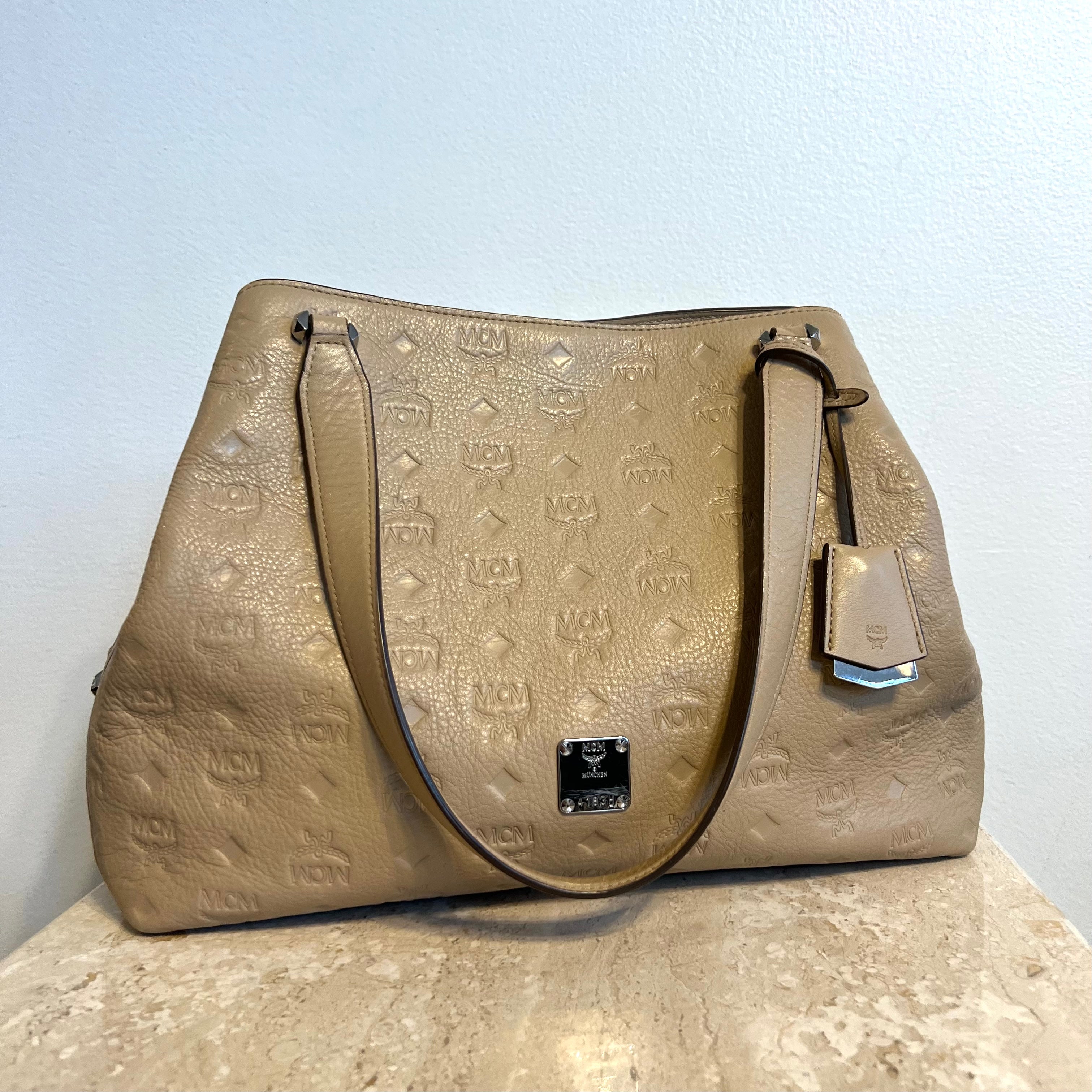 Pre-Owned MCM New Beige Shoulder Bag