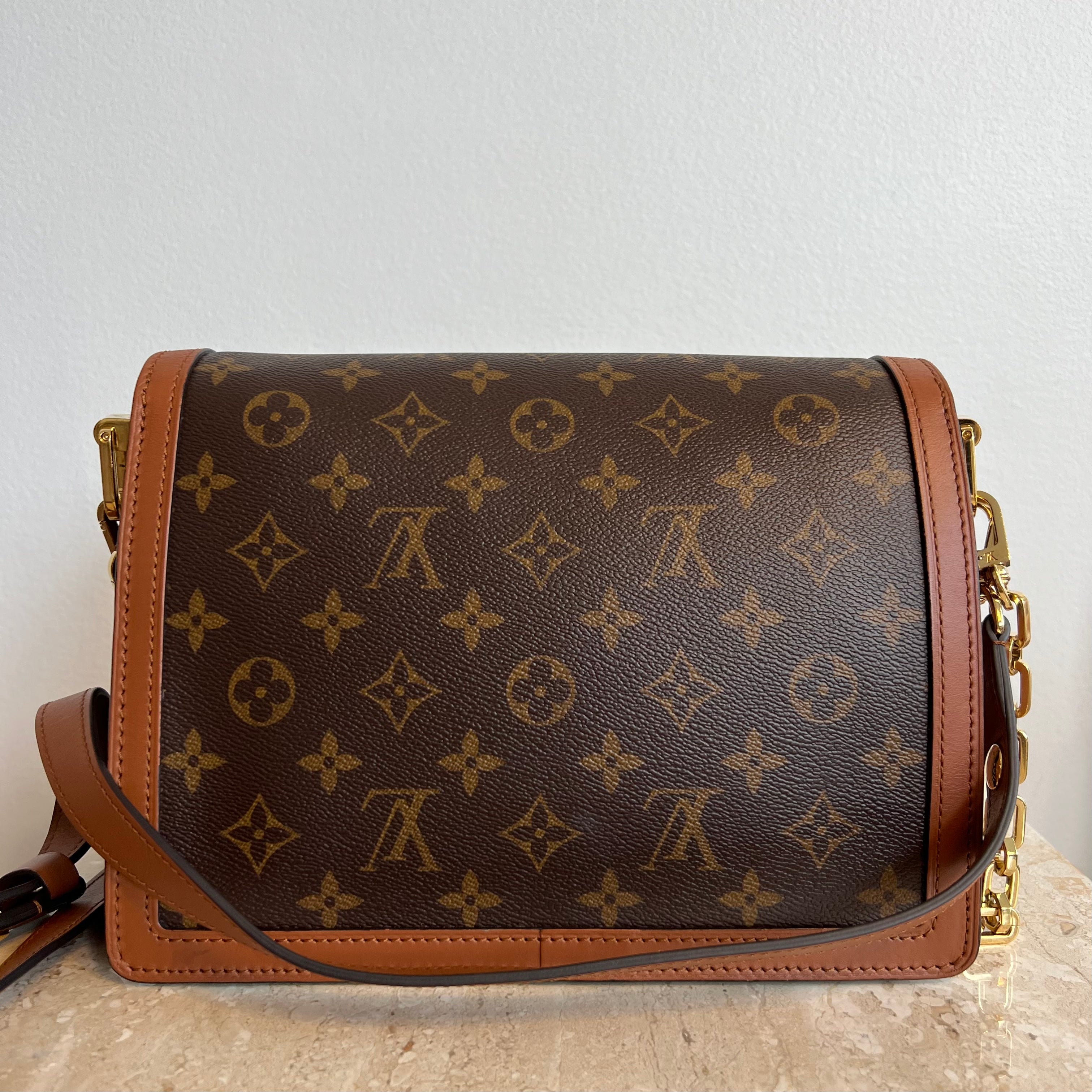 Louis Vuitton Dauphine MM Monogram Canvas - Preloved Luxury Bags