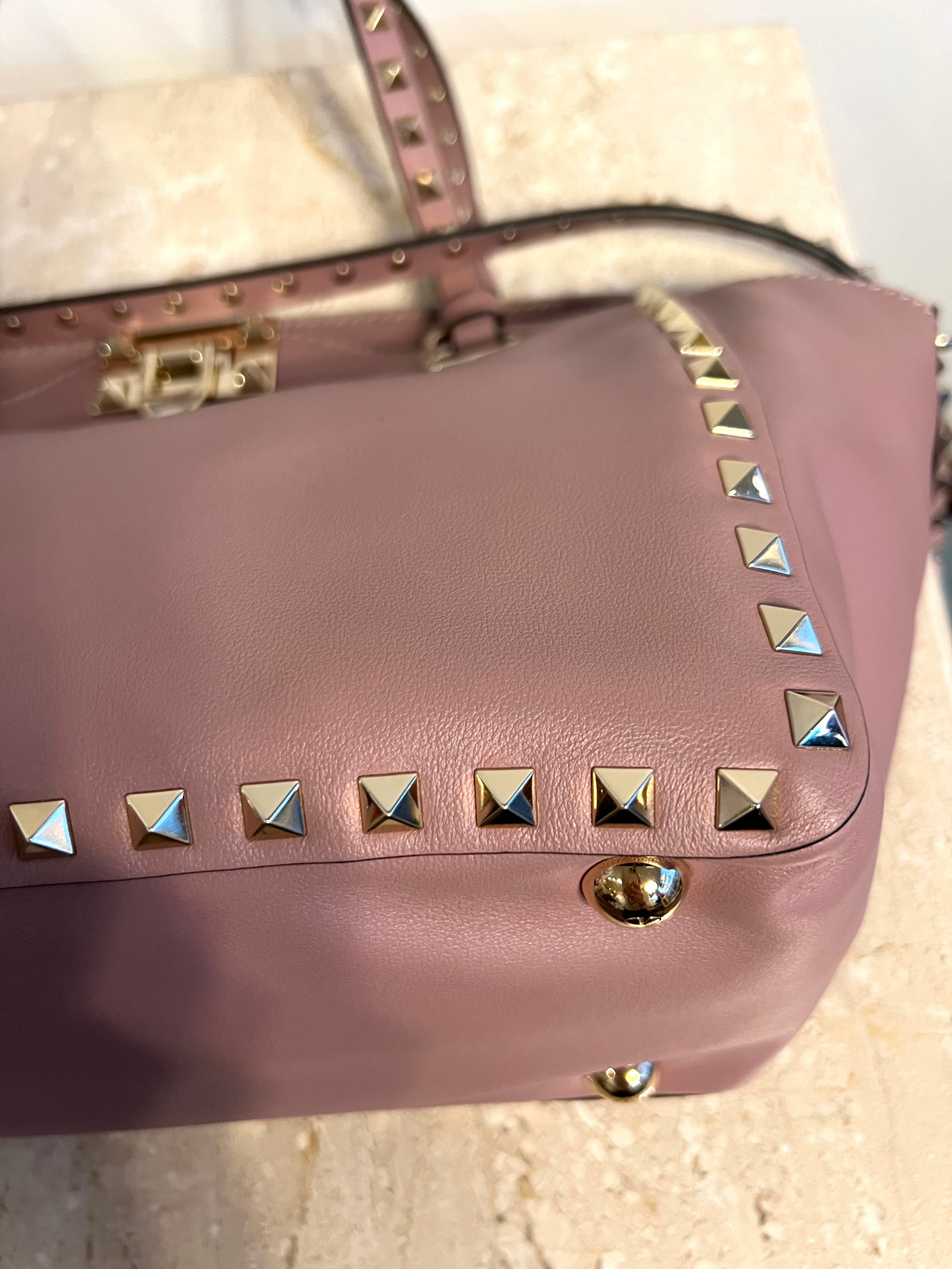 Pre-owned VALENTINO Small Rockstud Tote in Poudre