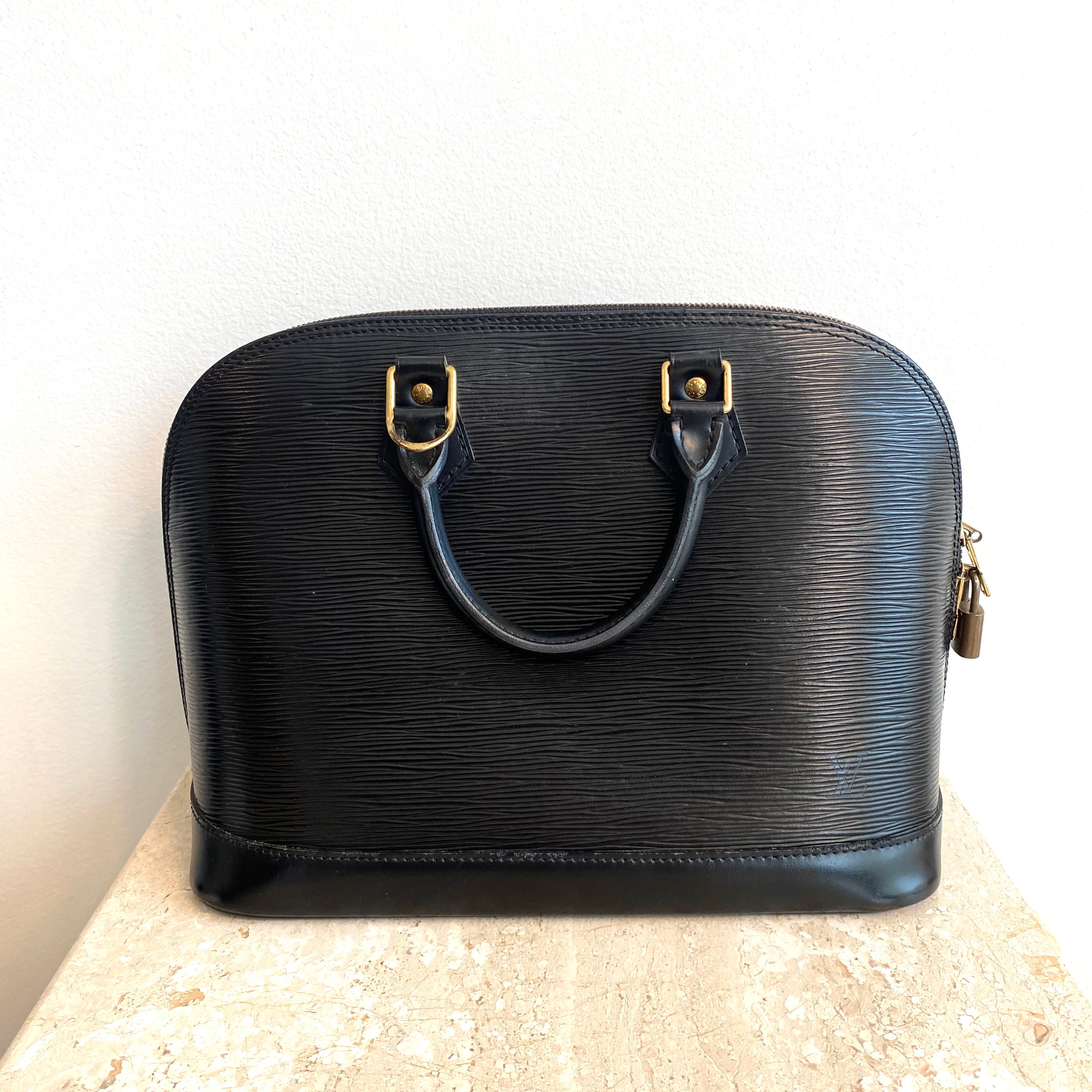 Pre-owned LOUIS VUITTON Vintage Black Epi Alma PM