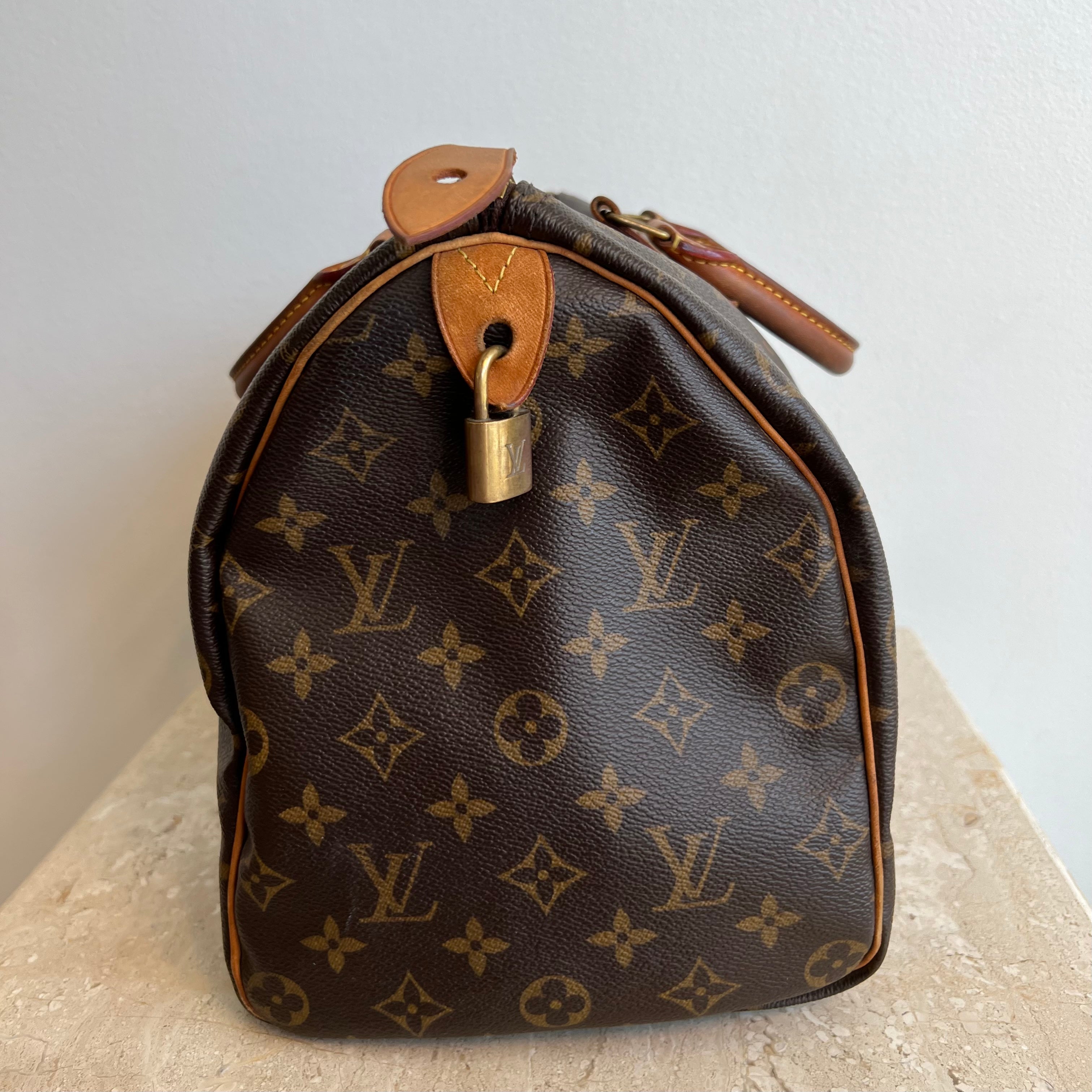 Pre-Owned LOUIS VUITTON Monogram Speedy 35