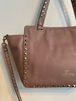 Pre-owned VALENTINO Small Rockstud Tote in Poudre