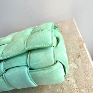 Pre-Owned BOTTEGA VENETA Green Suede Chain Cassette Bag