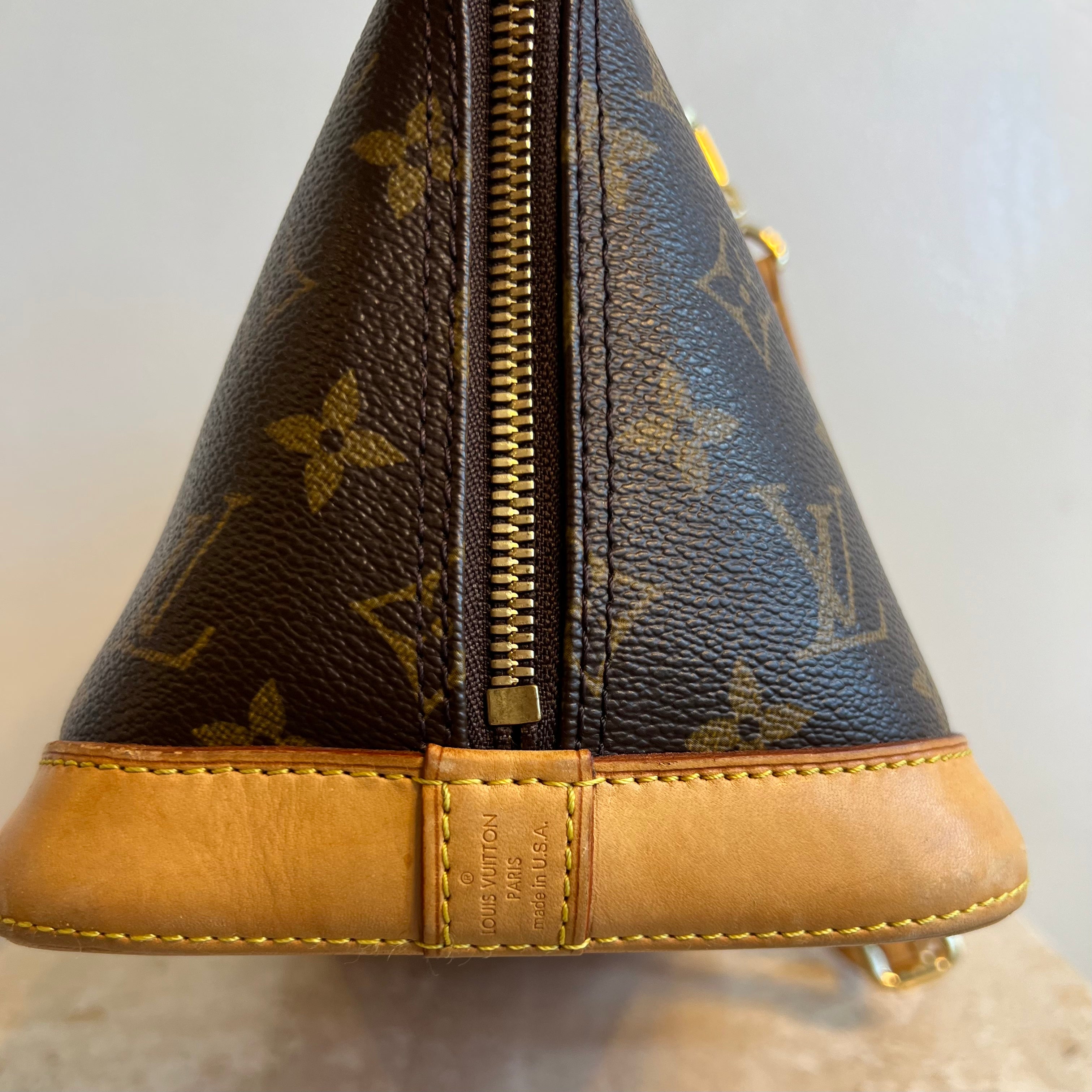 Pre-owned LOUIS VUITTON Monogram Alma PM with Strap