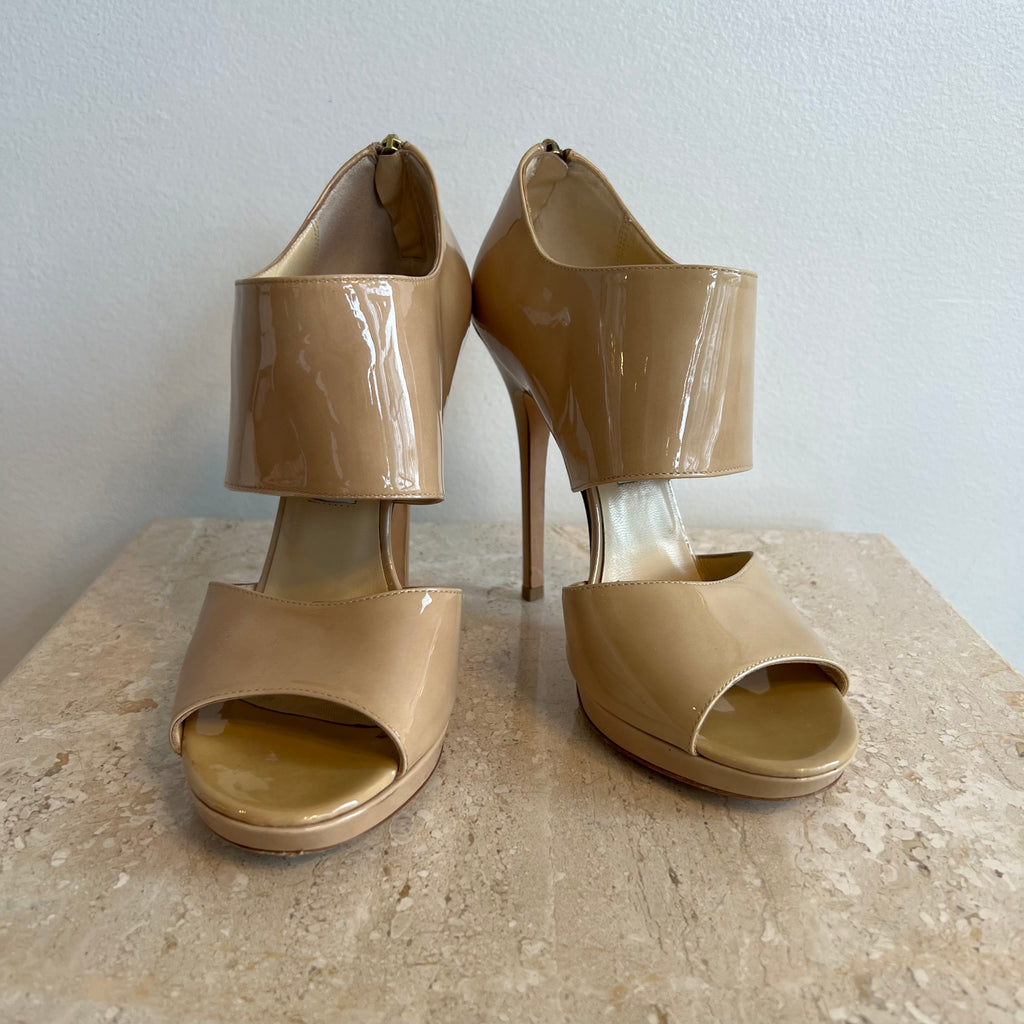 Pre-Owned JIMMY CHOO Nude Patent Full Strap Peep Toe - Size 39