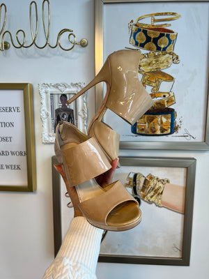 Pre-Owned JIMMY CHOO Nude Patent Full Strap Peep Toe - Size 39