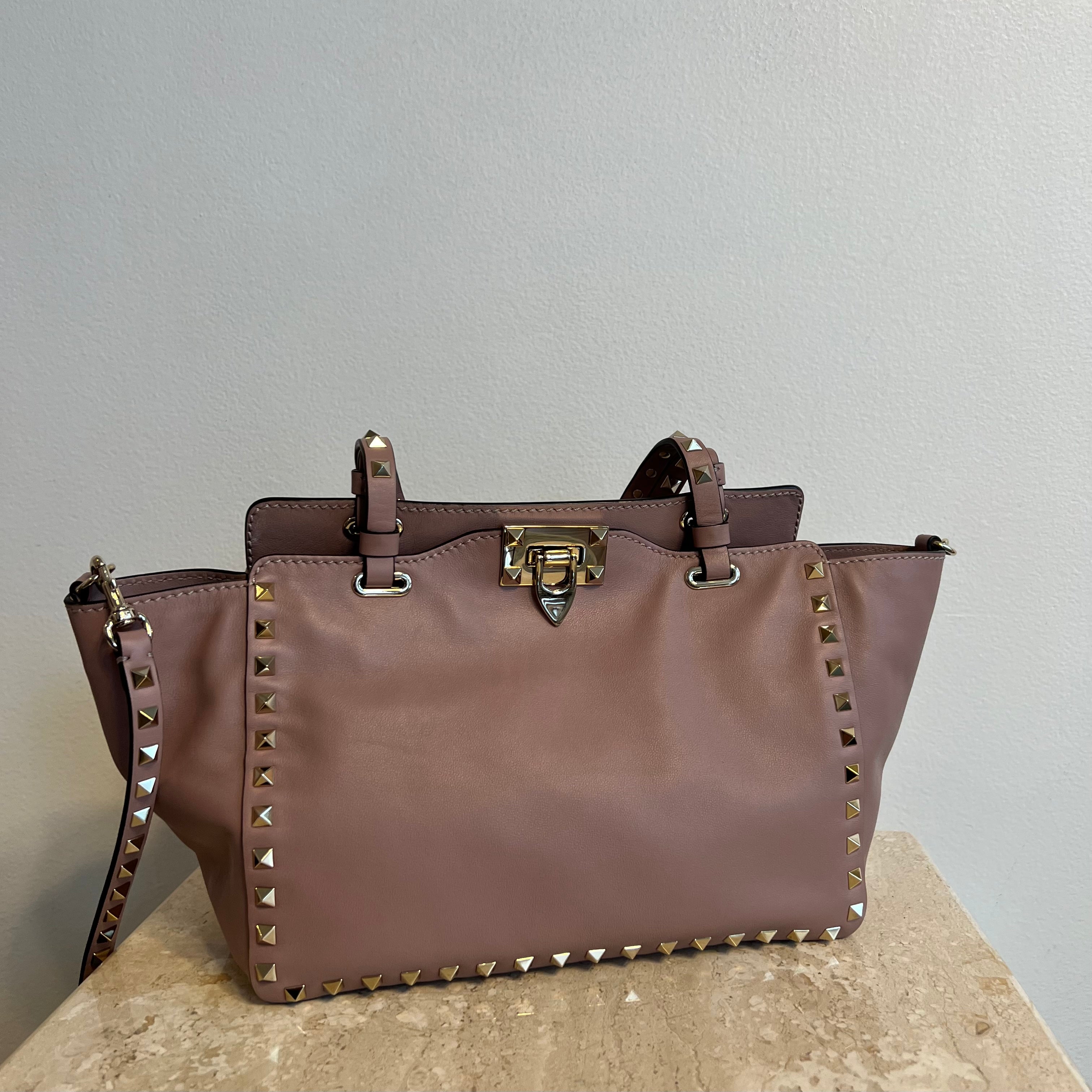 Pre-owned VALENTINO Small Rockstud Tote in Poudre