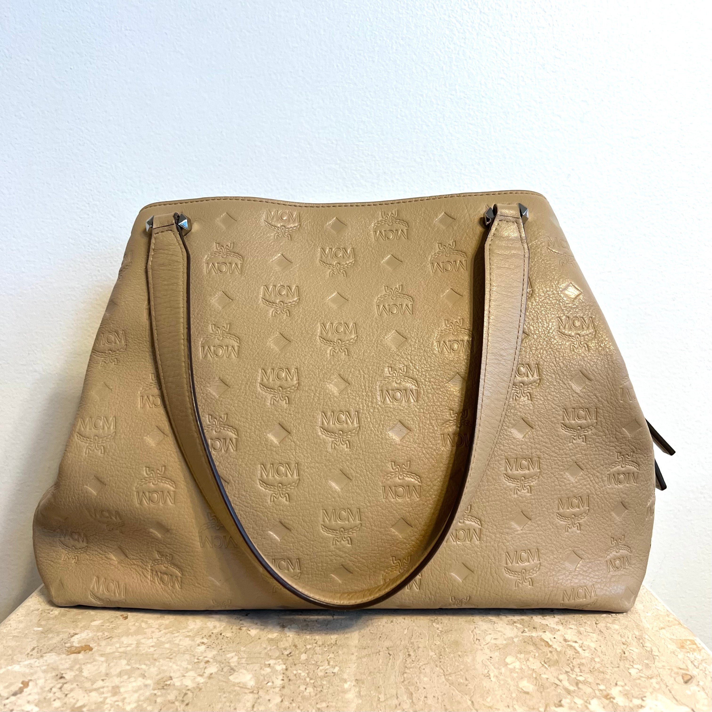 Pre-Owned MCM New Beige Shoulder Bag