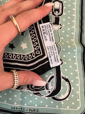 Pre-Owned HERMES "Coaching" Green Bandana 55