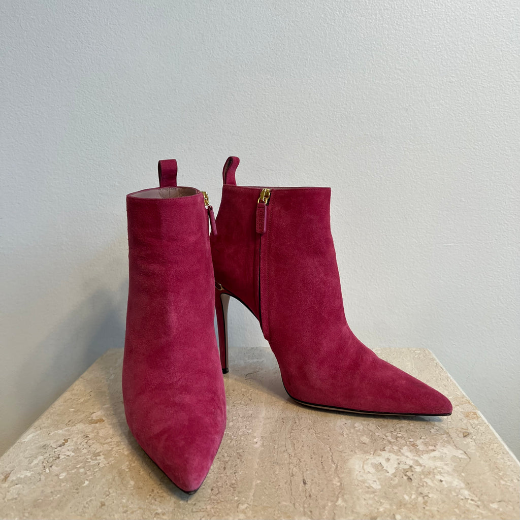 Pre-Owned GUCCI Pink Suede Bootie - Size 38.5