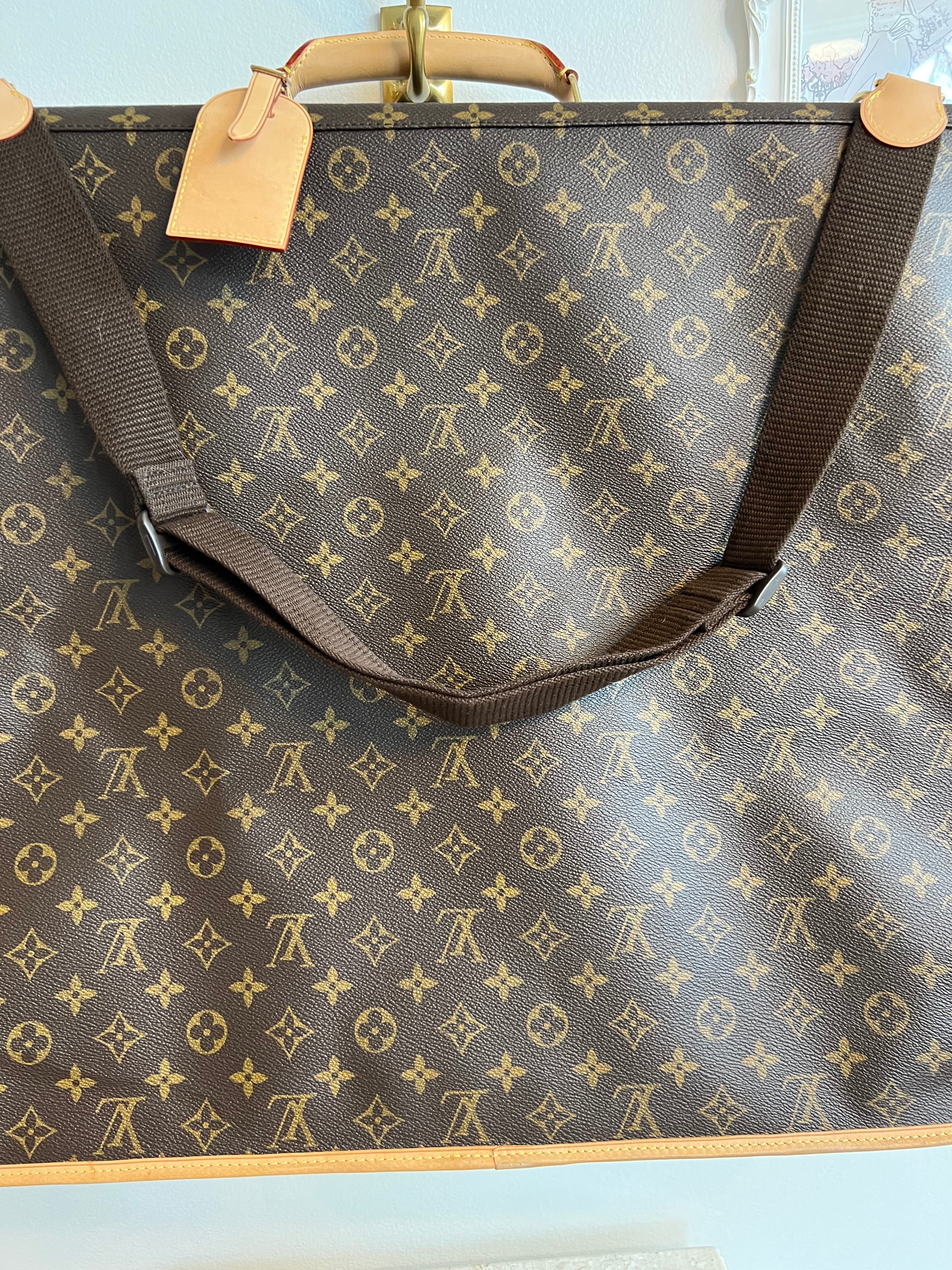 Louis Vuitton Monogram Garment Cover - Handbags - LOU70355