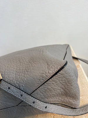 Pre-Owned BURBERRY Grey Dewberry Tote
