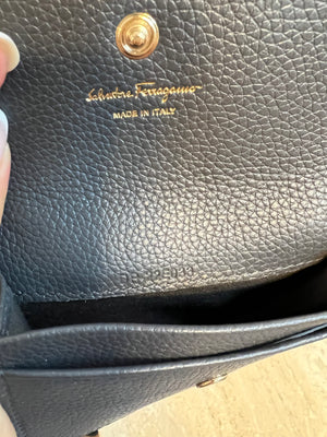 Pre-Owned SALVATORE FERRAGAMO Stromboli Card Case