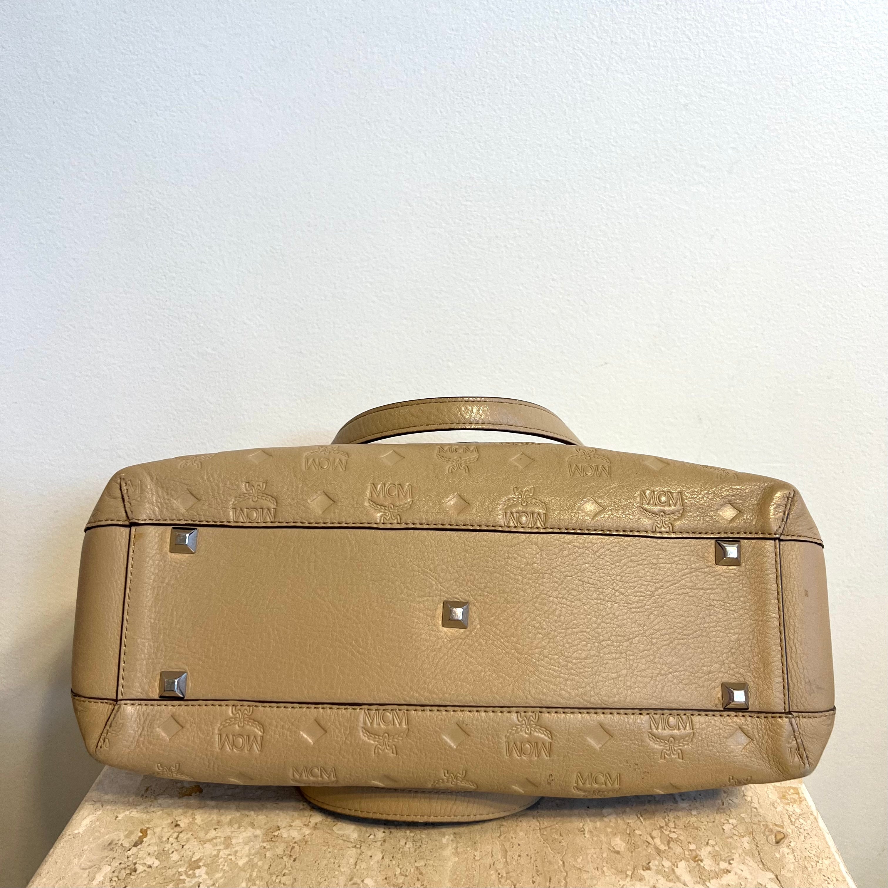 Pre-Owned MCM New Beige Shoulder Bag