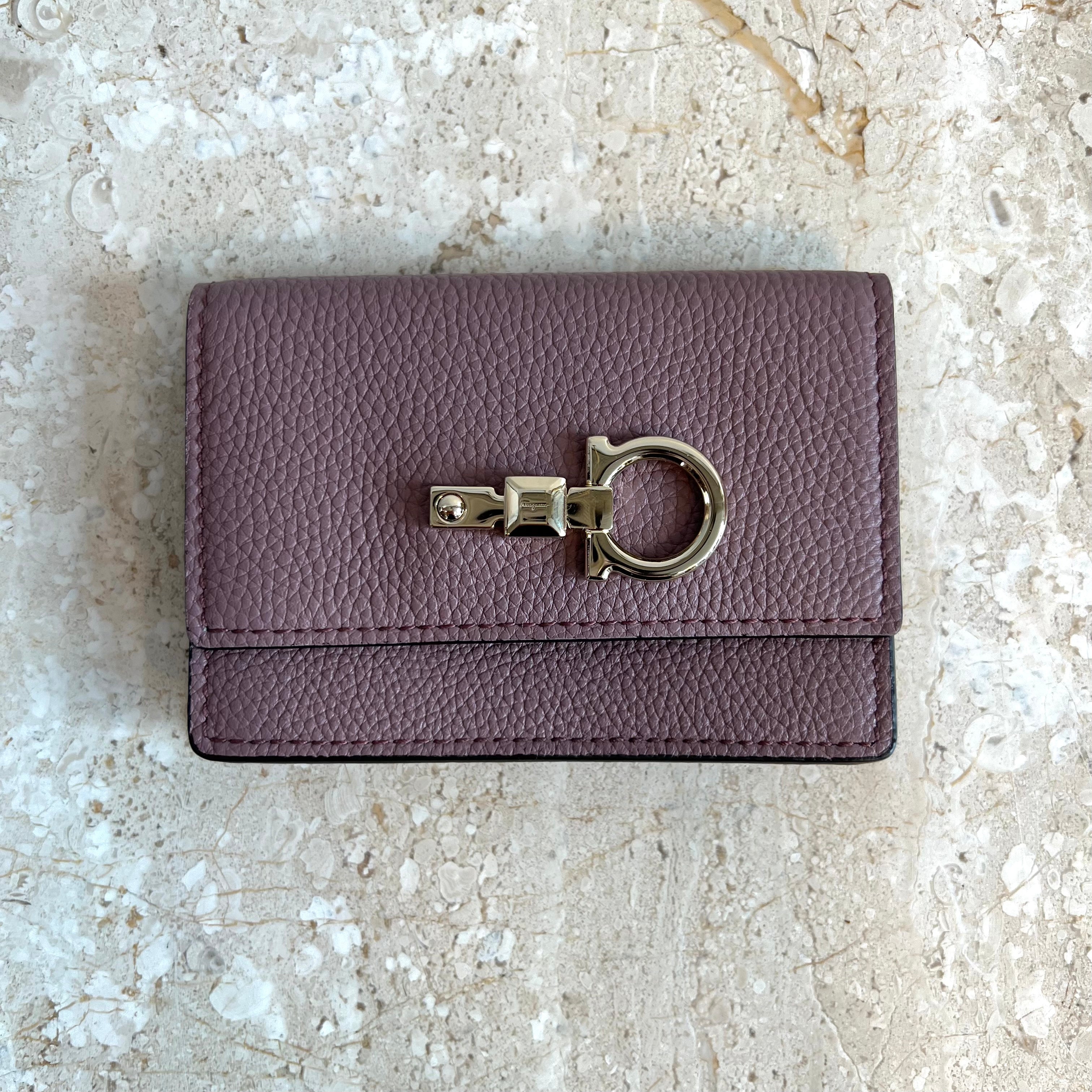 Pre-Owned SALVATORE FERRAGAMO "Cinder Rose" Card Case