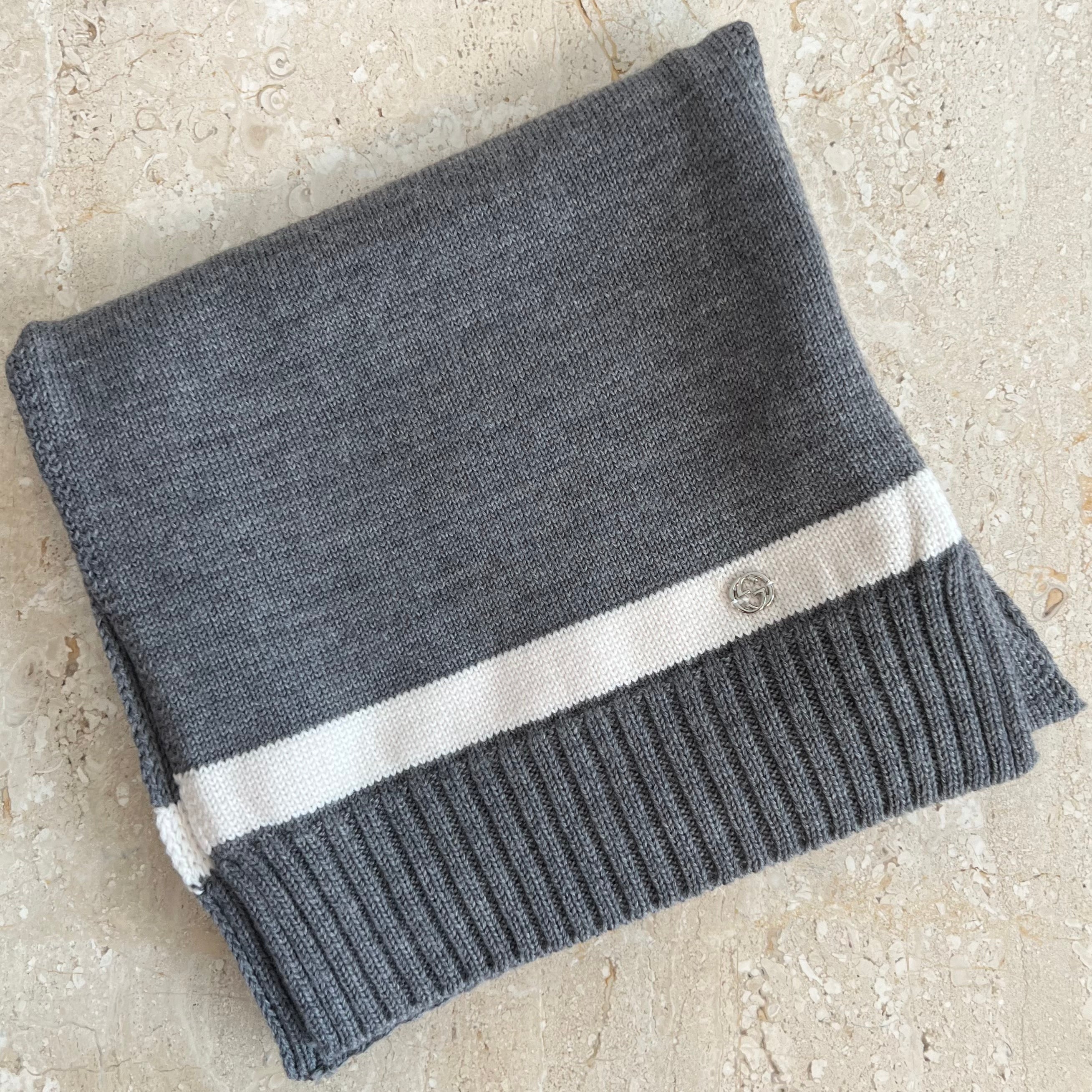 Pre-Owned GUCCI 100% Wool Grey & Ivory Scarf