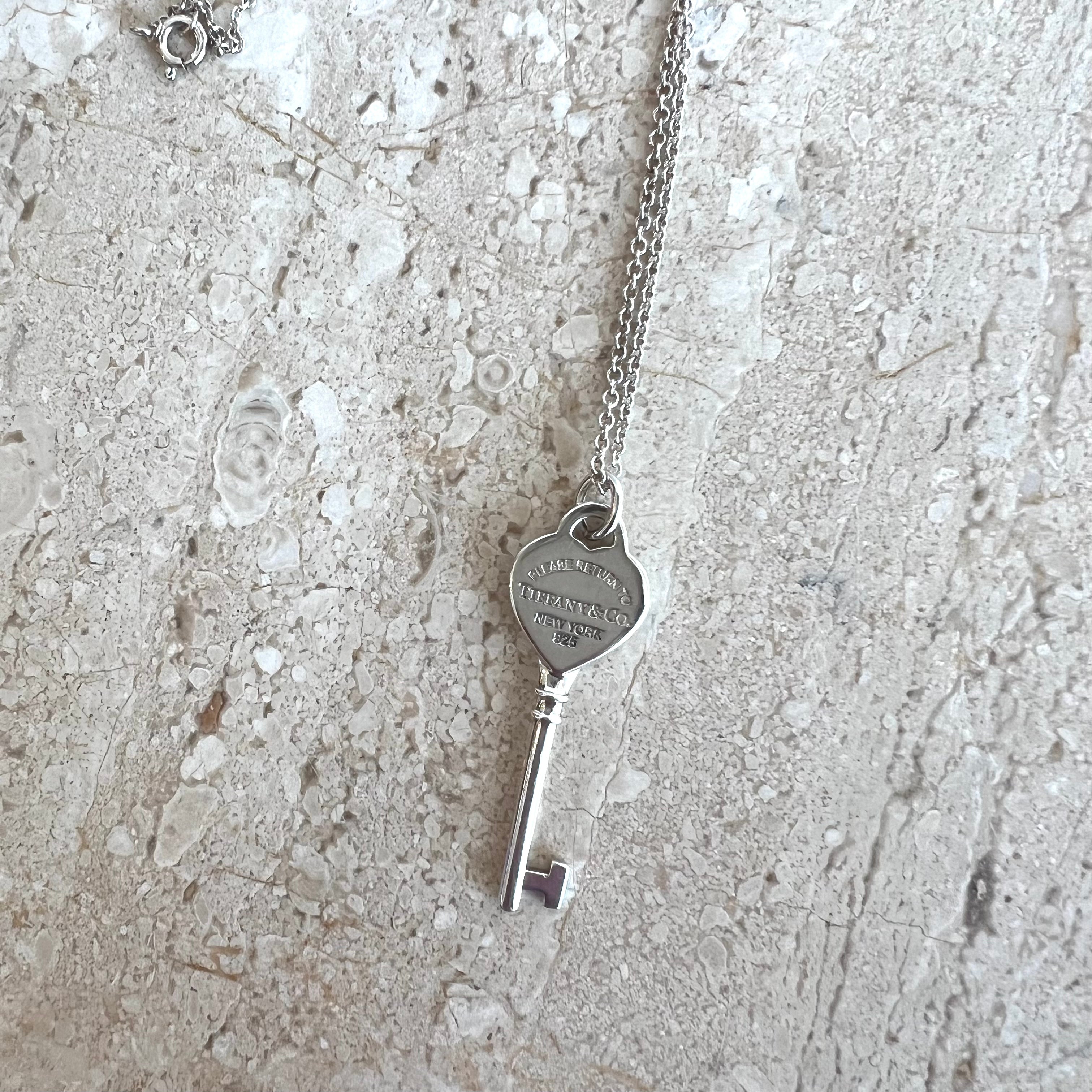 Pre-Owned TIFFANY & CO. Return To Tiffany Heart Key Pendant Necklace
