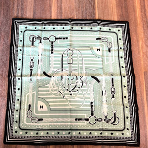 Pre-Owned HERMES "Coaching" Green Bandana 55