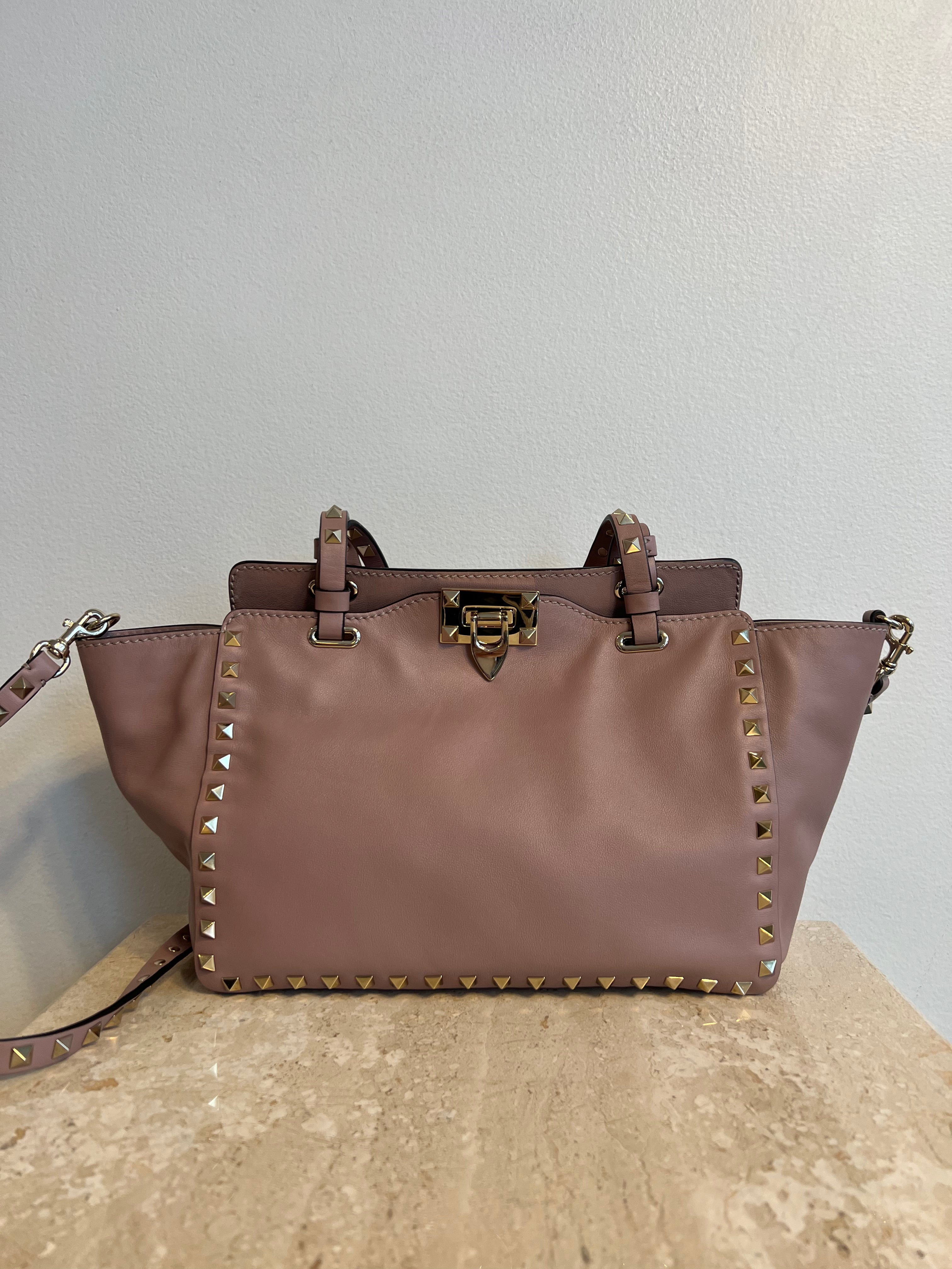 Pre-owned VALENTINO Small Rockstud Tote in Poudre