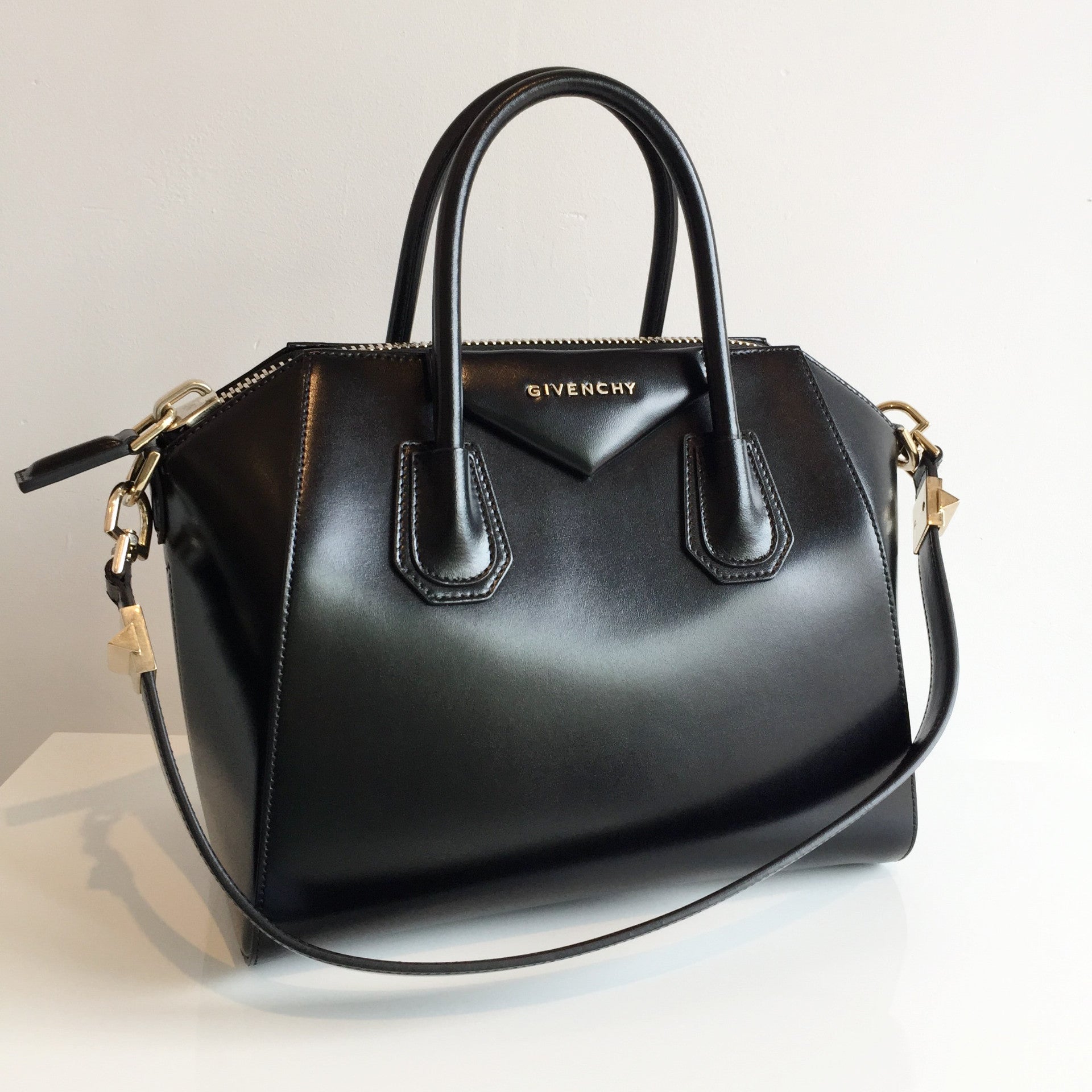 Authentic GIVENCHY Antigona Small Bag – Valamode